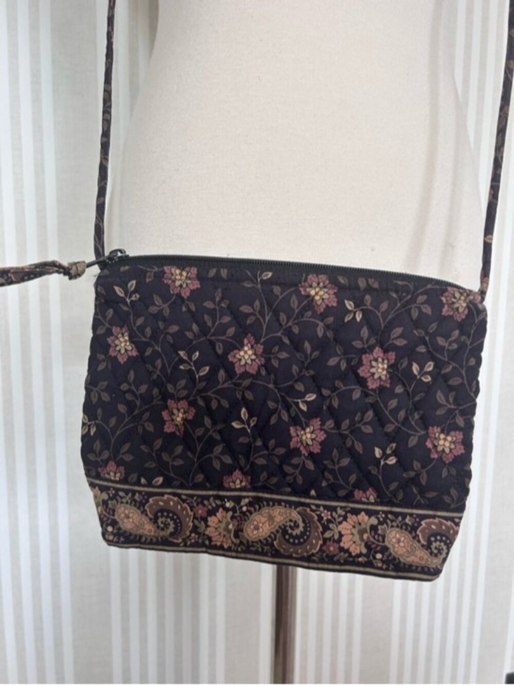 Vera Bradley Vintage Black Walnut Quilted Crossbody Bag Retired Pattern Vintage